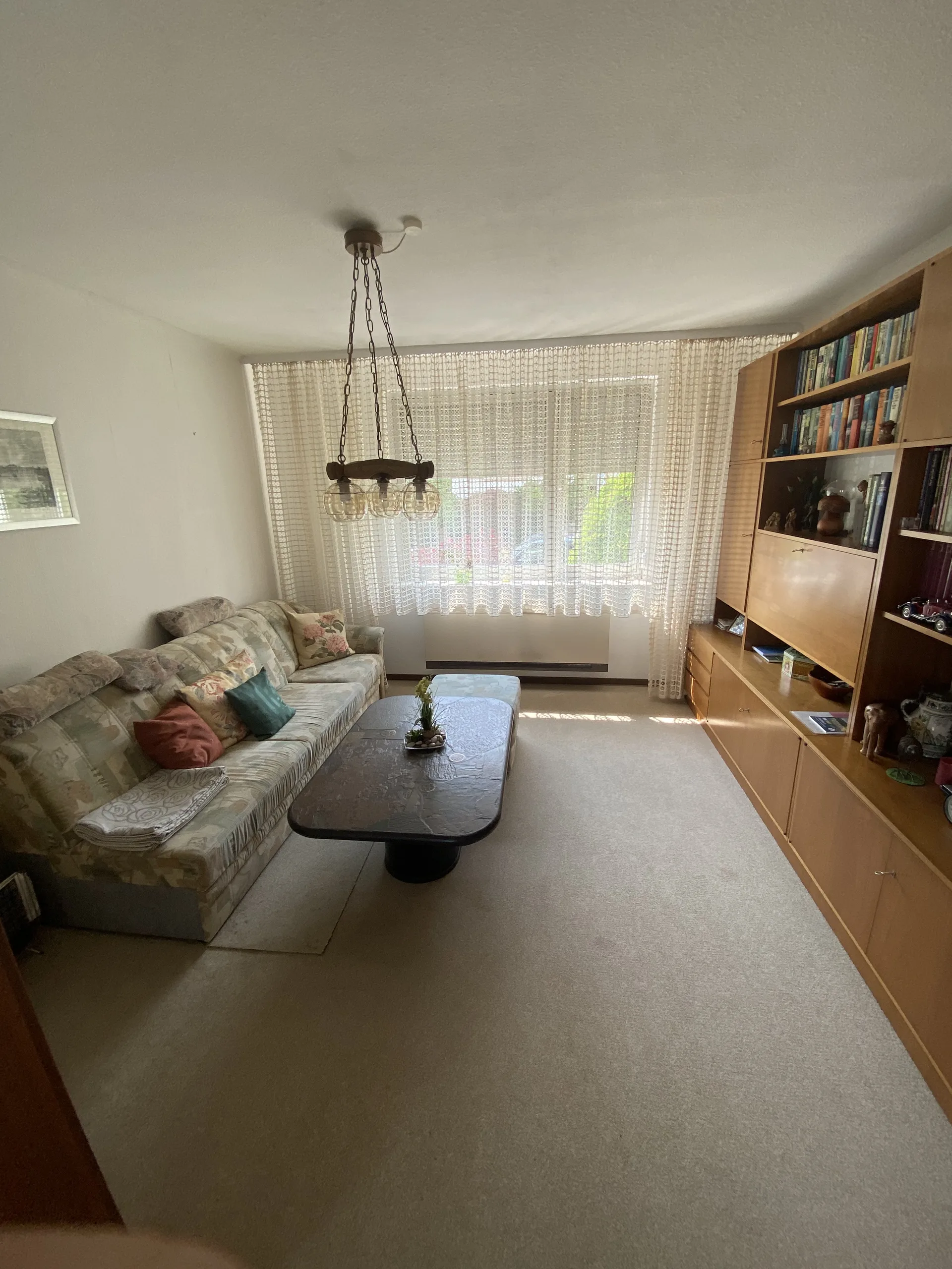 WOHNZIMMER Vor der Umgestaltung